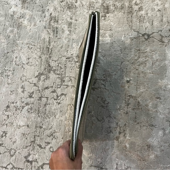 Burton | Pink Plaid Laptop Sleeve Case - Picture 3 of 7